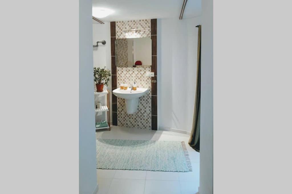 Apartman Jana Pri Gejziri Herlany Exterior foto